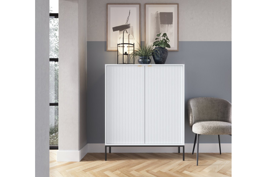 Комод високий Perfect Home Нова / Nova 2-дверний з чорними  ніжками K104 Білий